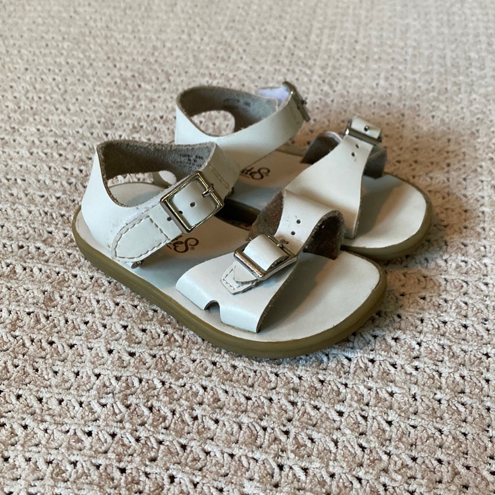 Footmates Sandals✨